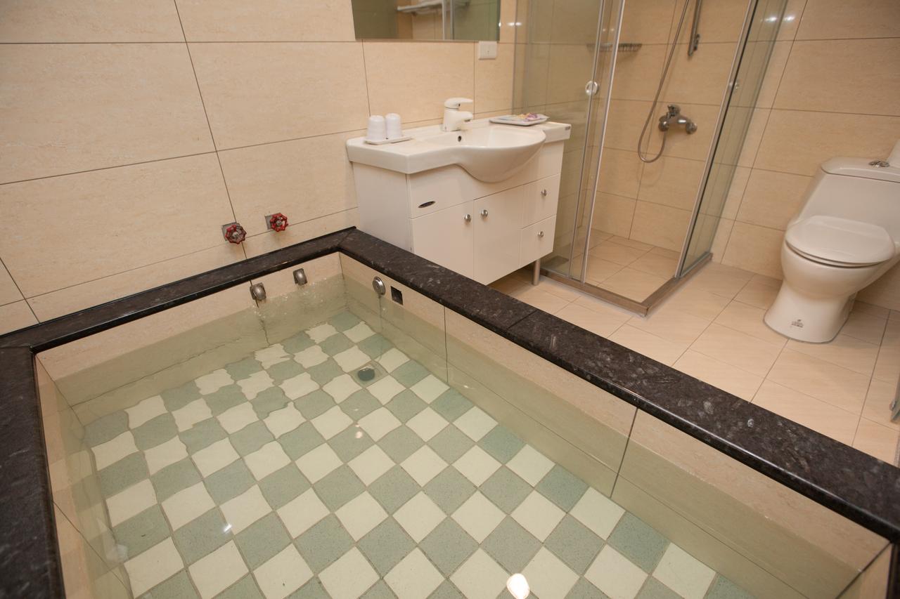Huang Tai Hotel Цзяоси Экстерьер фото